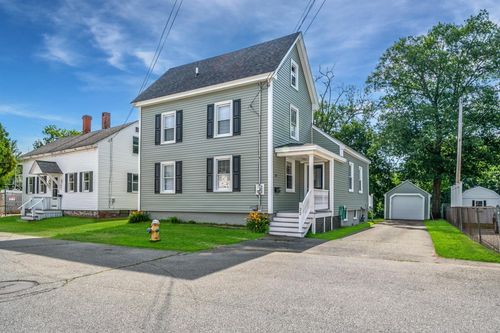 22 River St, Exeter, NH, 03833-2822 | Card Image