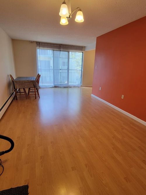 251-8131 Ryan Rd, Richmond, BC, V7A2E4 | Card Image