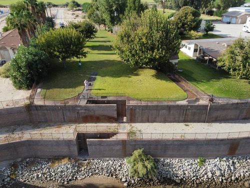 654 Riviera Dr, Blythe, CA, 92225-4153 | Card Image