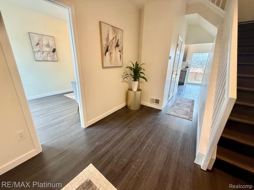 1923 Andover Blvd, Howell, MI, 48843-7123 | Card Image