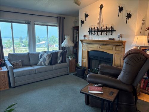 2424 Loyd Drive, Corvallis, MT, 59828 | Card Image