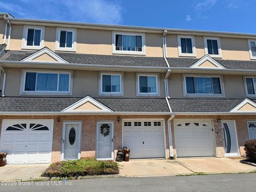 45 Seagate Court, Staten Island, NY, 10305 | Card Image