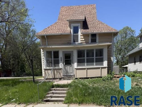 611 N Walts Ave Avenue, Sioux Falls, SD, 57104 | Card Image