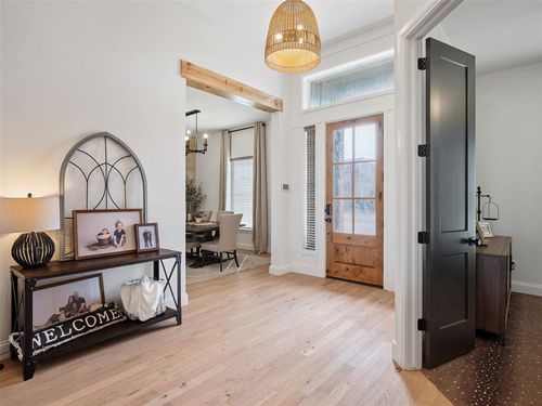 915 Villaverde Dr, Norman, OK, 73071-1001 | Card Image