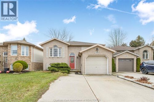 219 Greenfield Lane, Chatham, ON, N7L5N3 | Card Image