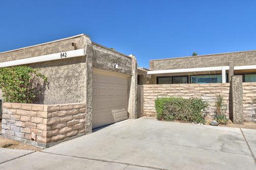 842 N Calle De Pinos, Palm Springs, CA, 92262-5920 | Card Image