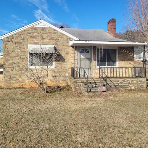 142 Motsinger Dr, Winston-Salem, NC, 27107-1957 | Card Image