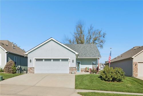 610 E Porter Ridge Ct, Kearney, MO, 64060-8871 | Card Image