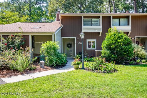 100 Quarterdeck Townes, New Bern, NC, 28562-3516 | Card Image