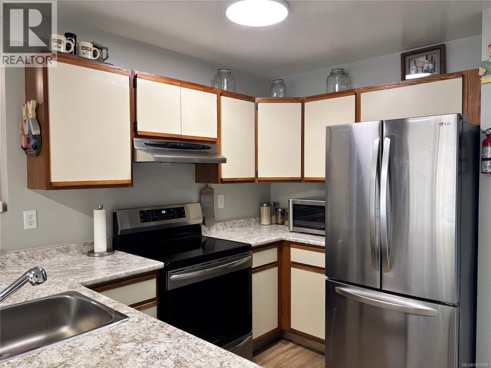 Residential in Gold River 2