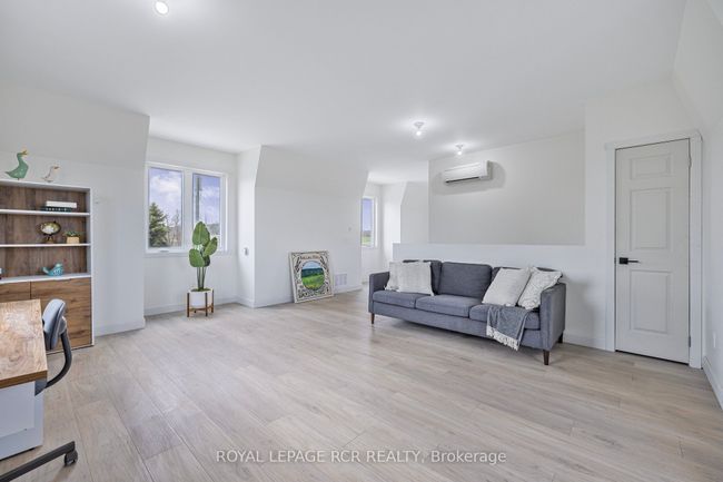958375 7 Th Line E, House other with 4 bedrooms, 2 bathrooms and 8 parking in Mulmur ON | Image 32