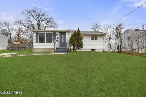 28 Brandies Rd, Toms River, NJ, 08757-5511 | Card Image
