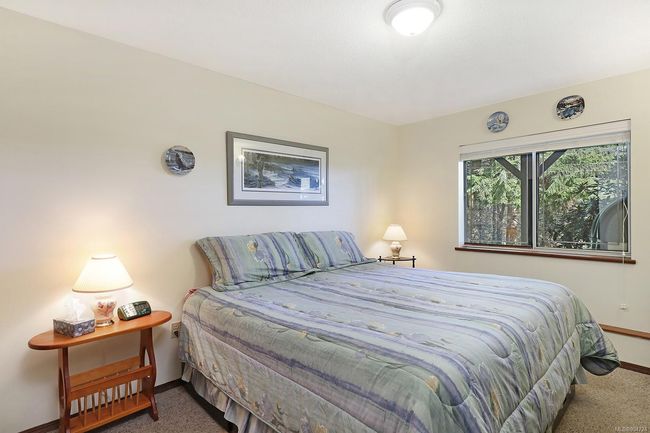 LOWER LEVEL GUEST BEDROOM | Image 28