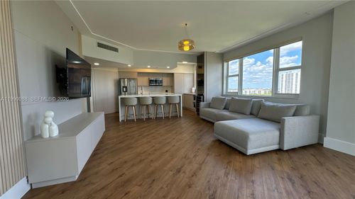 1016-20000 E Country Club Dr, Aventura, FL, 33180-3004 | Card Image