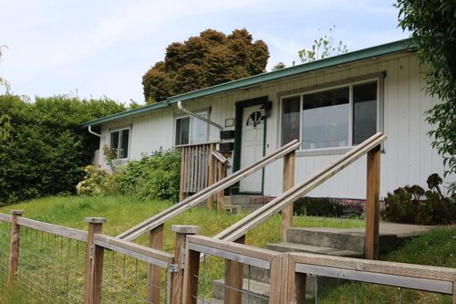2613 Spring St, Eureka, CA, 95501-3505 | Card Image