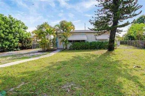 1226 S H St, Lake Worth Beach, FL, 33460-5459 | Card Image