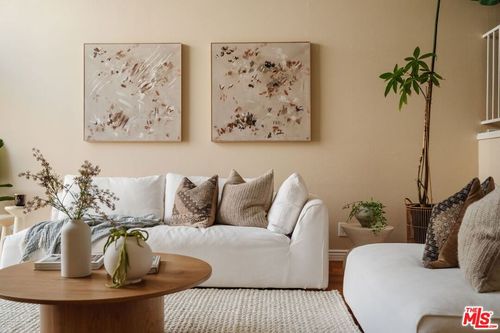 unit-3-13066 Maxella Ave, Marina del Rey, CA, 90292-6429 | Card Image