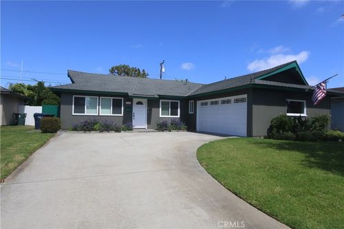 16572 Patricia Ln, Huntington Beach, CA, 92647-4349 | Card Image
