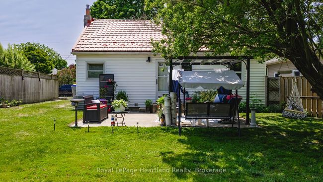 305 Mary St, House other with 3 bedrooms, 1 bathrooms and 4 parking in Goderich ON | Image 25
