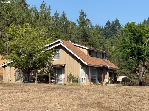 1090 E Willis Creek Rd, Winston, OR, 97496-5558 | Card Image