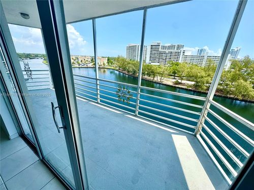 apt-714-400 Diplomat Pkwy, Hallandale Beach, FL, 33009-3732 | Card Image