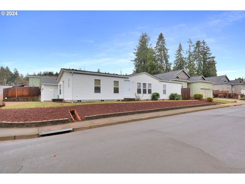 5744 Ridgecrest Dr, Springfield, OR, 97478 | Card Image