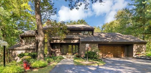 43W880 Pathfinder Dr, Elburn, IL, 60119-8843 | Card Image