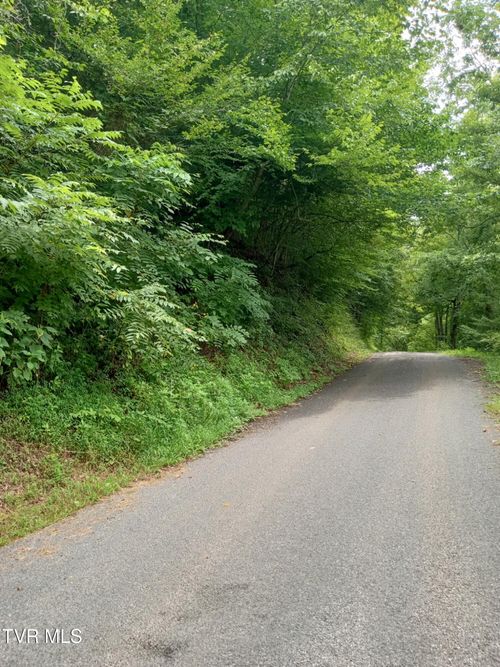 520 Byrd Creek Road, Sneedville, TN, 37869 | Card Image