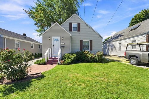 70 Overland Ave, Cranston, RI, 02910-2518 | Card Image