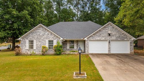 101 Nemours Ct, Maumelle, AR, 72113-6753 | Card Image