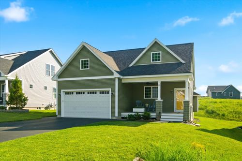 28 Luna Cir, Somersworth, NH, 03878-1647 | Card Image