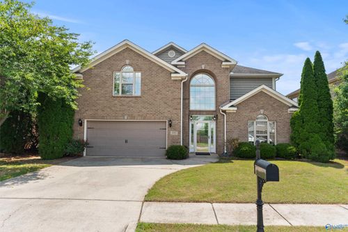 105 Magnus Ave Sw, Huntsville, AL, 35824-2947 | Card Image
