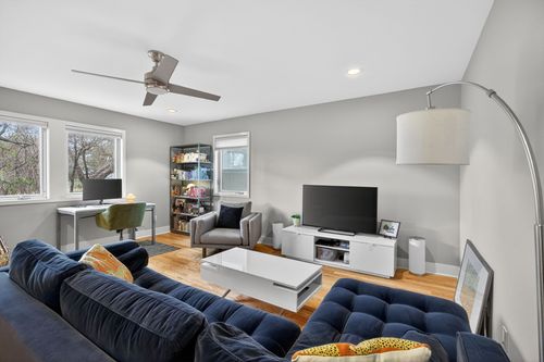 apt-114-904 West Ave, Austin, TX, 78701-2242 | Card Image