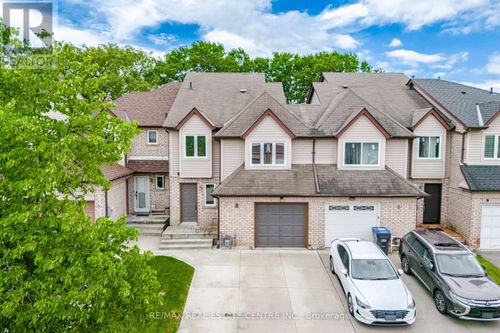 6 Ashbrook Way, Brampton (Fletcher's West), ON, L6Y4R5 | Card Image