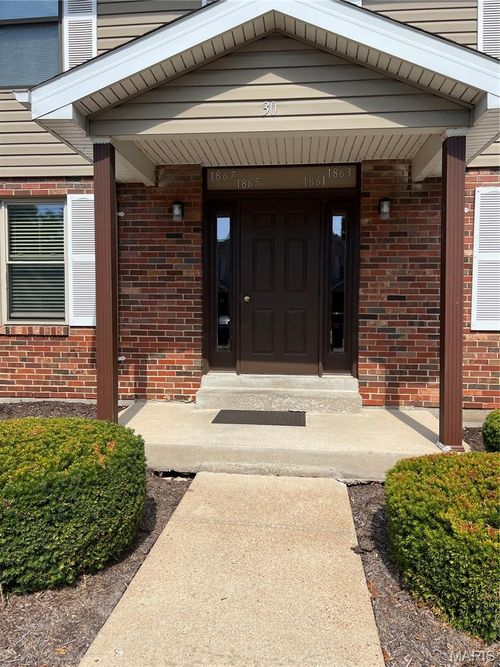 1863 High Sun Dr, Florissant, MO, 63031-2756 | Card Image