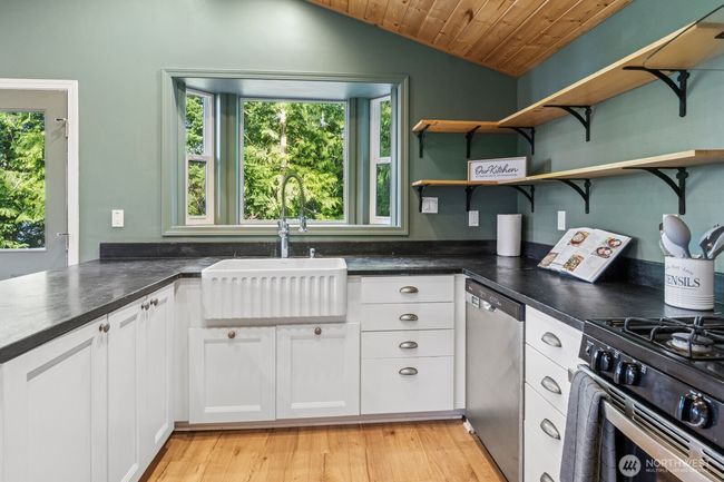Propane stove and farmhouse sink | Image 7
