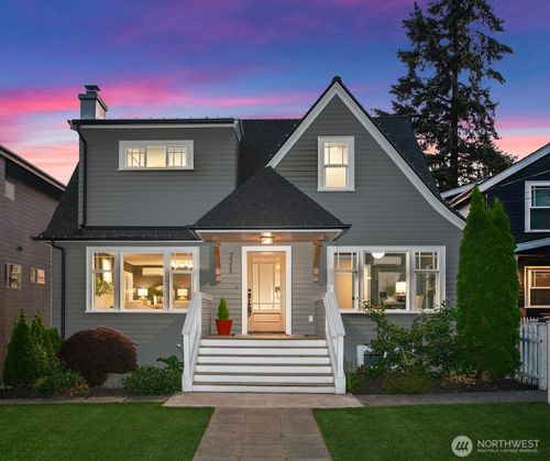 7511 41st Ave Ne, Seattle, WA, 98115-4932 | Card Image