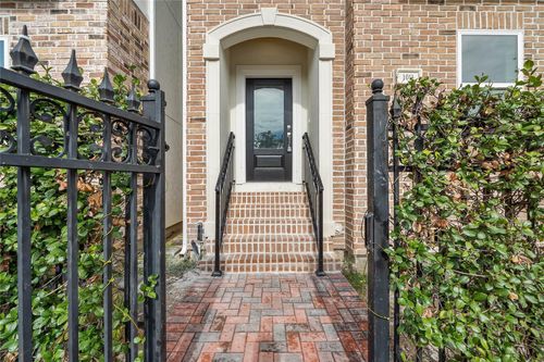 1011 E 28th St, Houston, TX, 77009-1144 | Card Image