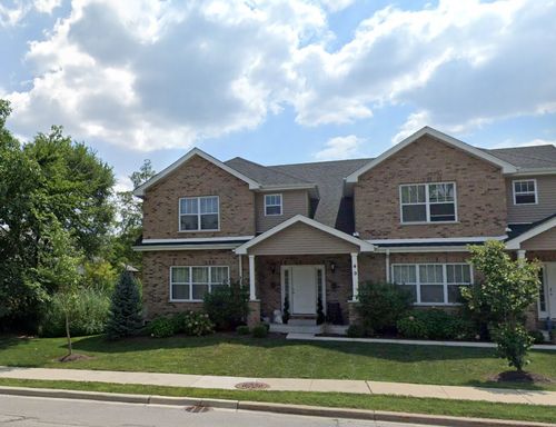 49 E 55th St, Westmont, IL, 60559-2064 | Card Image