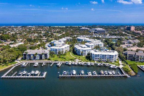 834 Bay Colony Dr S, Juno Beach, FL, 33408-2186 | Card Image