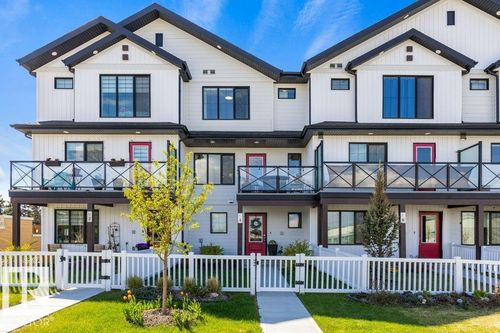 4 Jensen Gate, St Albert, AB, T8N7Y5 | Card Image