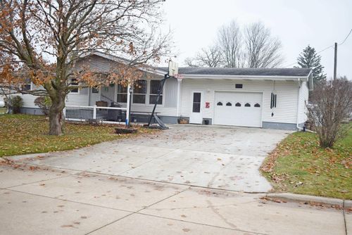 205 E 7th St, Riceville, IA, 50466-7645 | Card Image