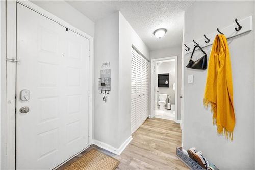 apt-b129-3655 Habersham Rd Ne, Atlanta, GA, 30305-1183 | Card Image