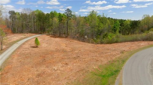 000 Jimmie Bullins Rd, Walnut Cove, NC, 27052 | Card Image
