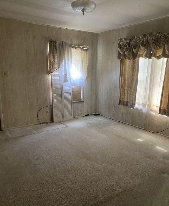 1801 E Highway 285, House other with 3 bedrooms, 1 bathrooms and 4 parking in Falfurrias TX | Image 10