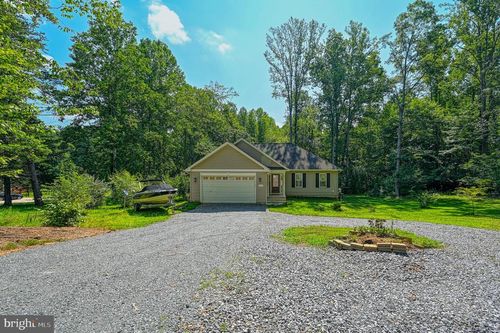 6121 Belmont Rd, MINERAL, VA, 23117-9656 | Card Image