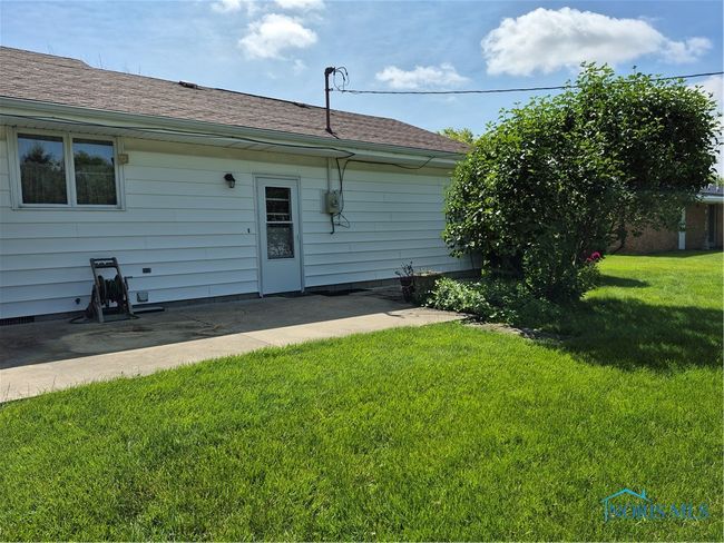 1100 Cherry Ln, House other with 3 bedrooms, 2 bathrooms and 2 parking in Findlay OH | Image 25
