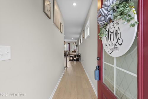 10040 Windcrest Farms Ln, Louisville, KY, 40291-8406 | Card Image