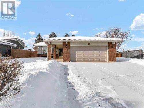 32 Ross Heights Crt Se, Medicine Hat, AB, T1B2R6 | Card Image