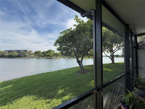 11228 Nw 14th Ct, Pembroke Pines, FL, 33026-2609 | Card Image